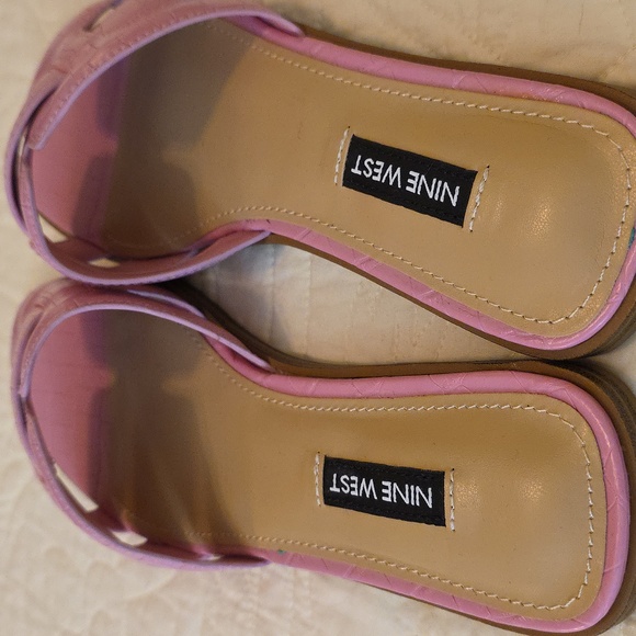 Nine West Pink leather sandals 2 pair - Picture 4 of 7